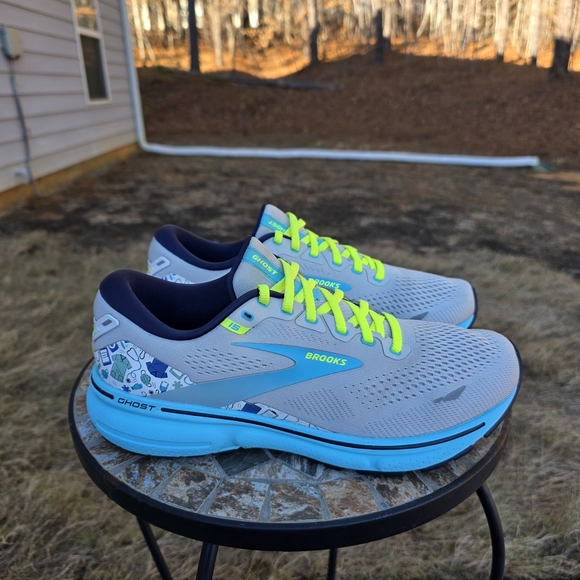 Brooks Ghost 15 1203801B064 Oyster/Bluefish Running Shoe Sneaker Women Sz 10.5 B